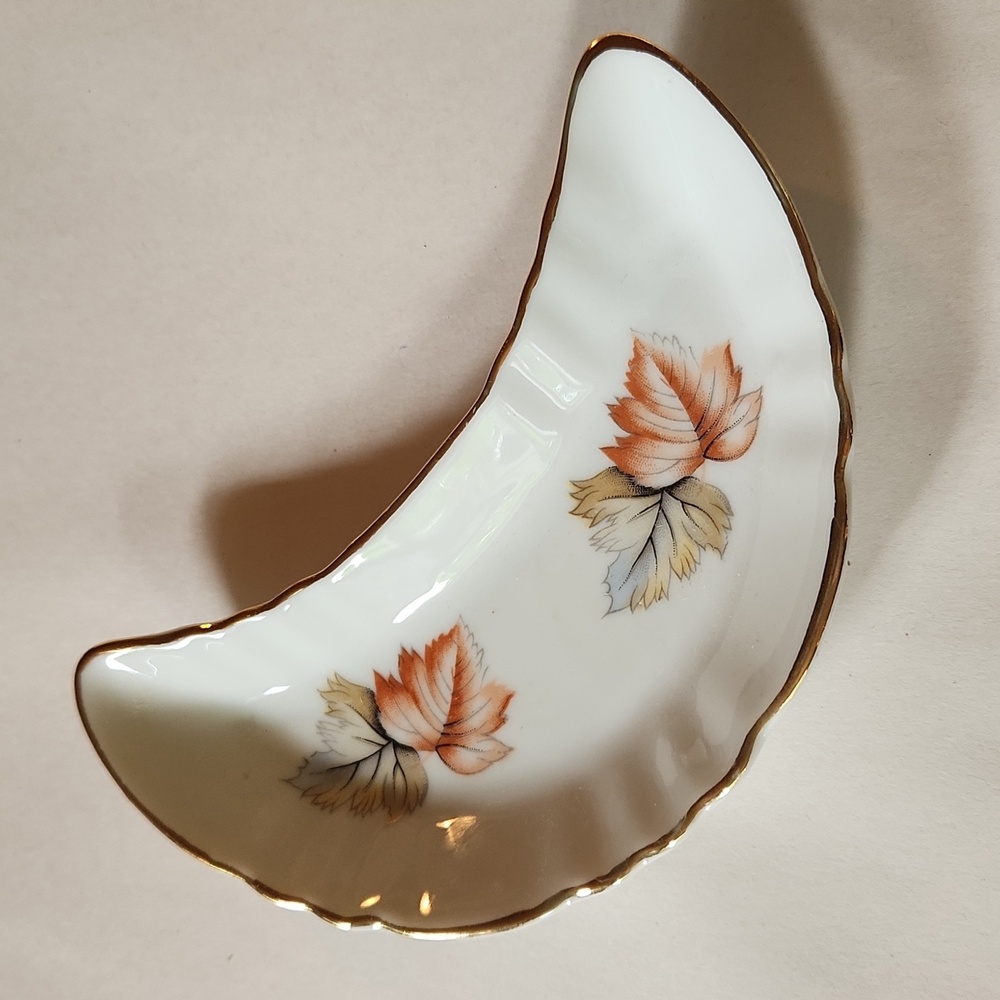 Vintage Chadwick Fall/Autumn Leaf Trinket Dish or Bone Dish